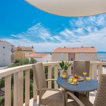 Marina Sea&city View Appartement Makarska