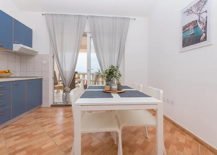 Marina Sea&city View Апартаменты